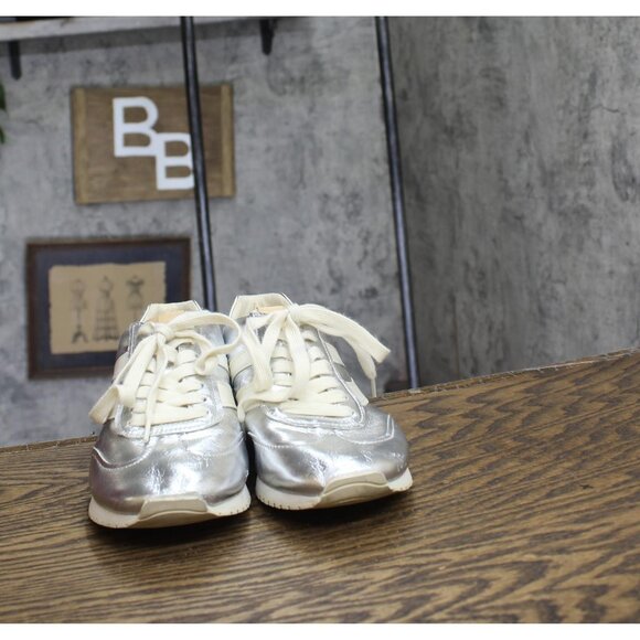 Vince Womens Oasis Runner Lace Up Fashion Sneaker J0062LD901 Silver Leather 8.5M - Picture 3 of 12